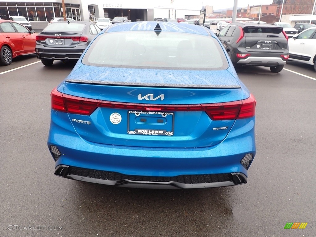 2023 Forte GT-Line - Sporty Blue / Black photo #7