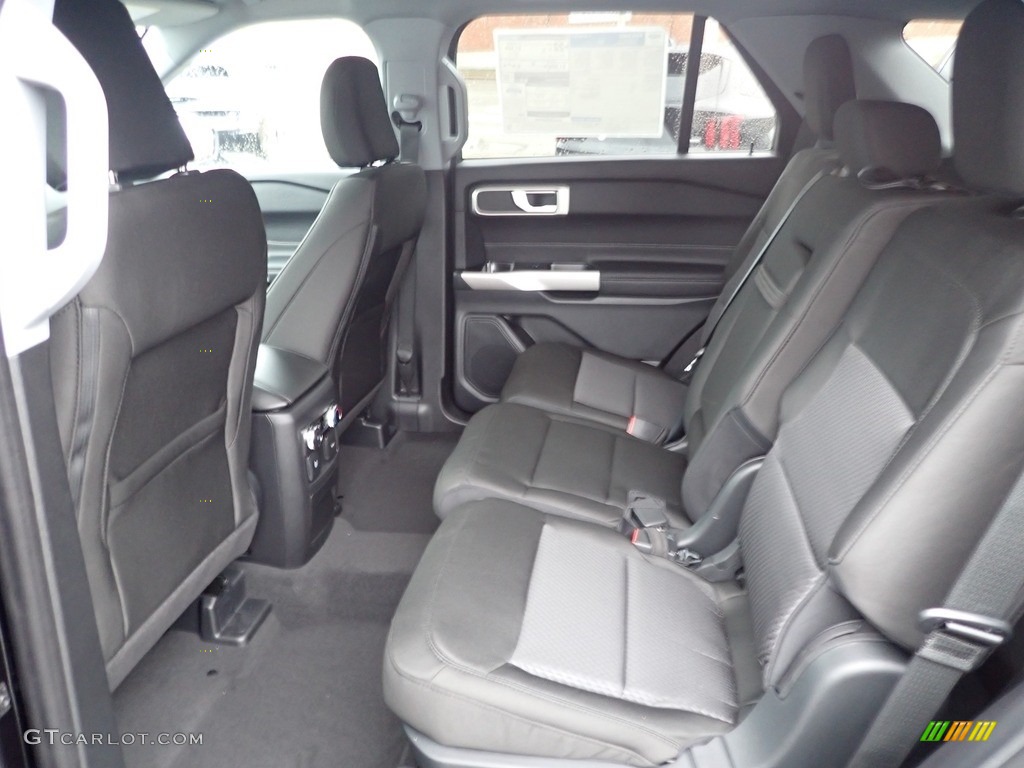 2022 Ford Explorer XLT 4WD Rear Seat Photos