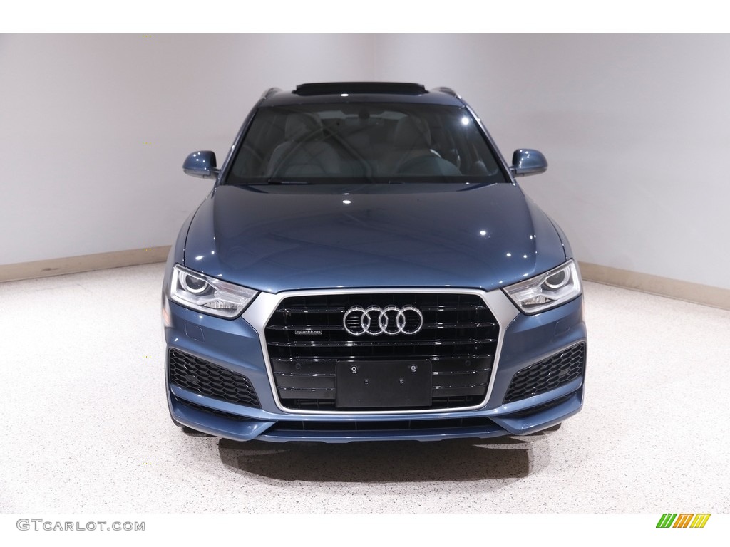 2018 Q3 2.0 TFSI Premium - Utopia Blue Metallic / Rock Gray photo #2