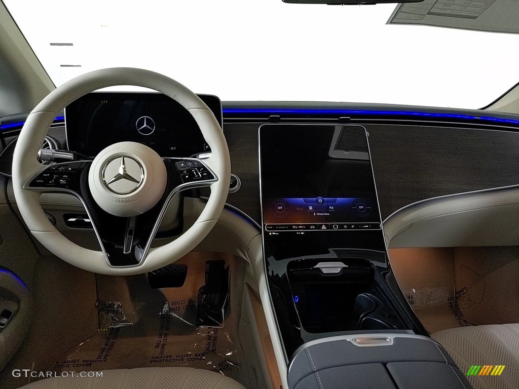 2023 Mercedes-Benz EQS 450+ 4Matic Sedan Dashboard Photos
