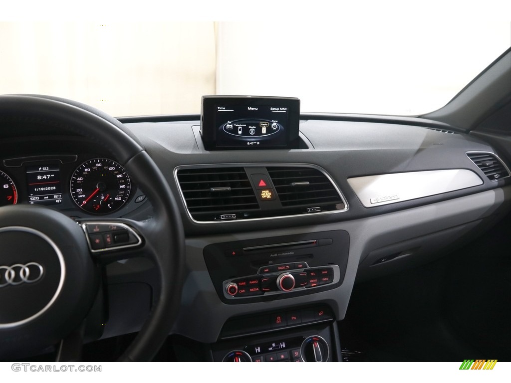 2018 Q3 2.0 TFSI Premium - Utopia Blue Metallic / Rock Gray photo #9