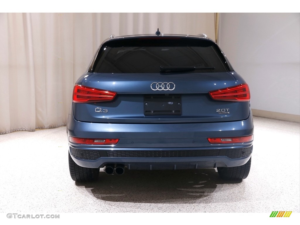 2018 Q3 2.0 TFSI Premium - Utopia Blue Metallic / Rock Gray photo #19