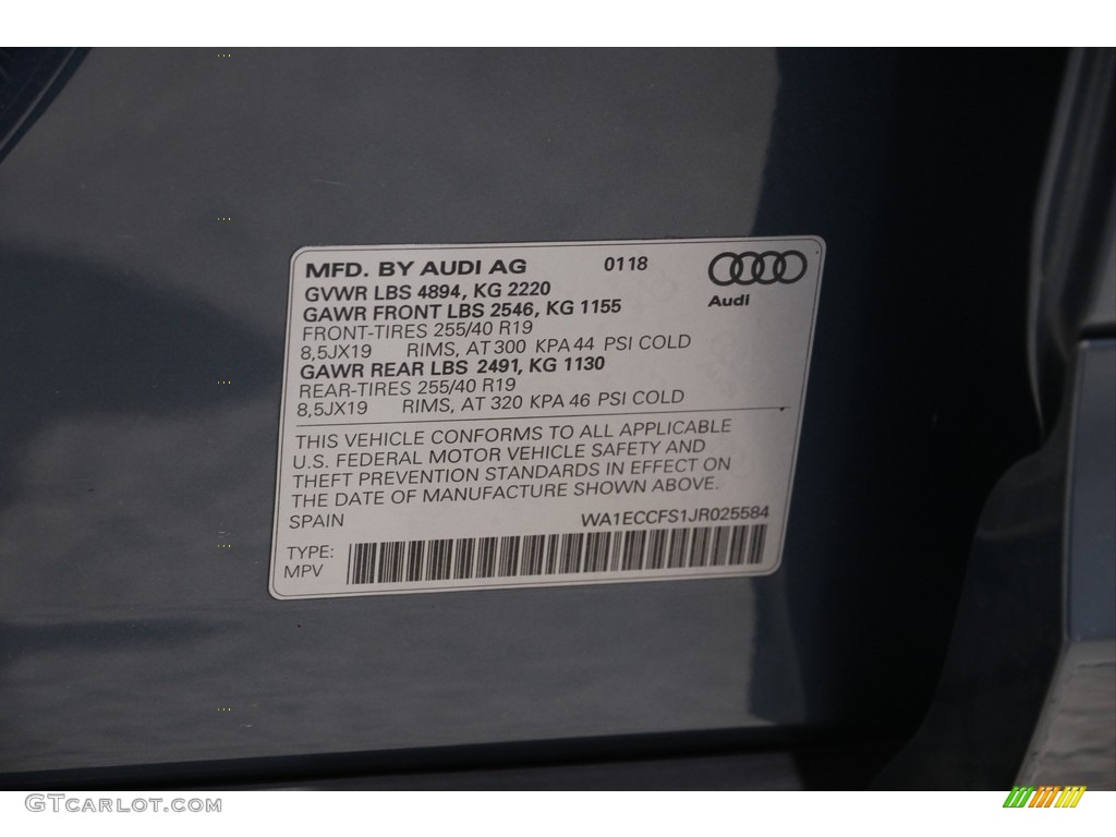 2018 Q3 2.0 TFSI Premium - Utopia Blue Metallic / Rock Gray photo #22
