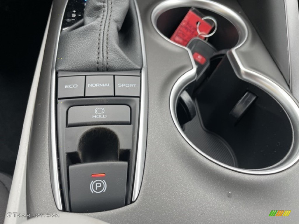 2023 Toyota Camry LE AWD Controls Photos
