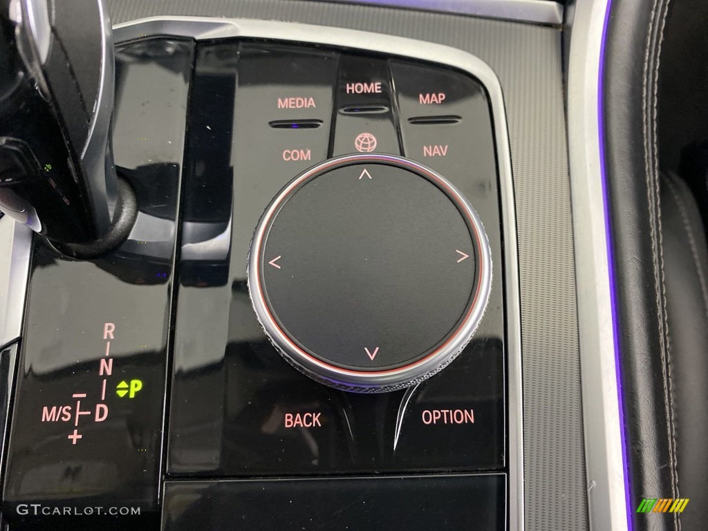2020 BMW 8 Series 840i Coupe Controls Photos