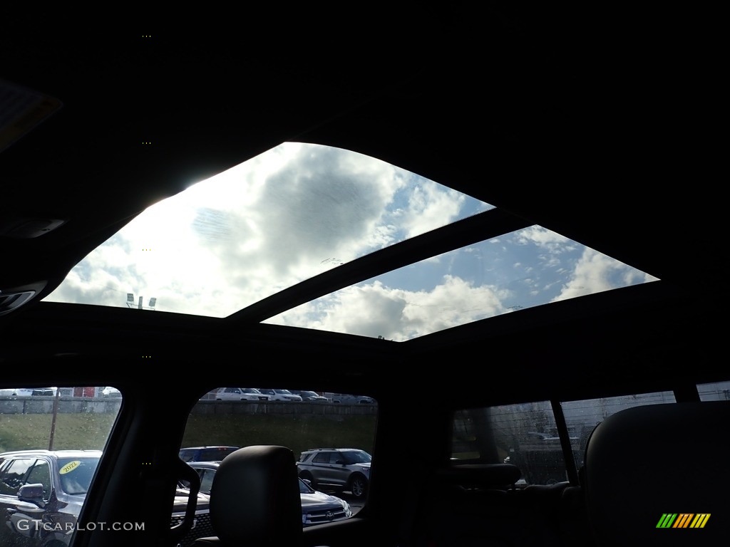 2023 Ram 1500 TRX Crew Cab 4x4 Sunroof Photos