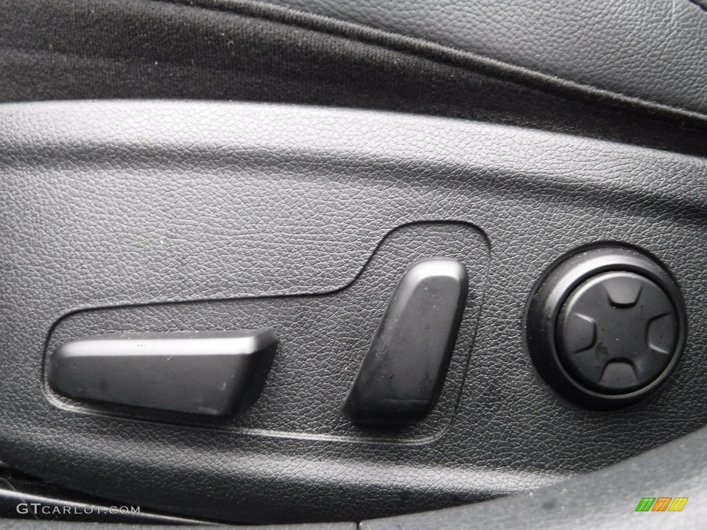 2020 Kia Stinger GT1 AWD Controls Photo #145504915