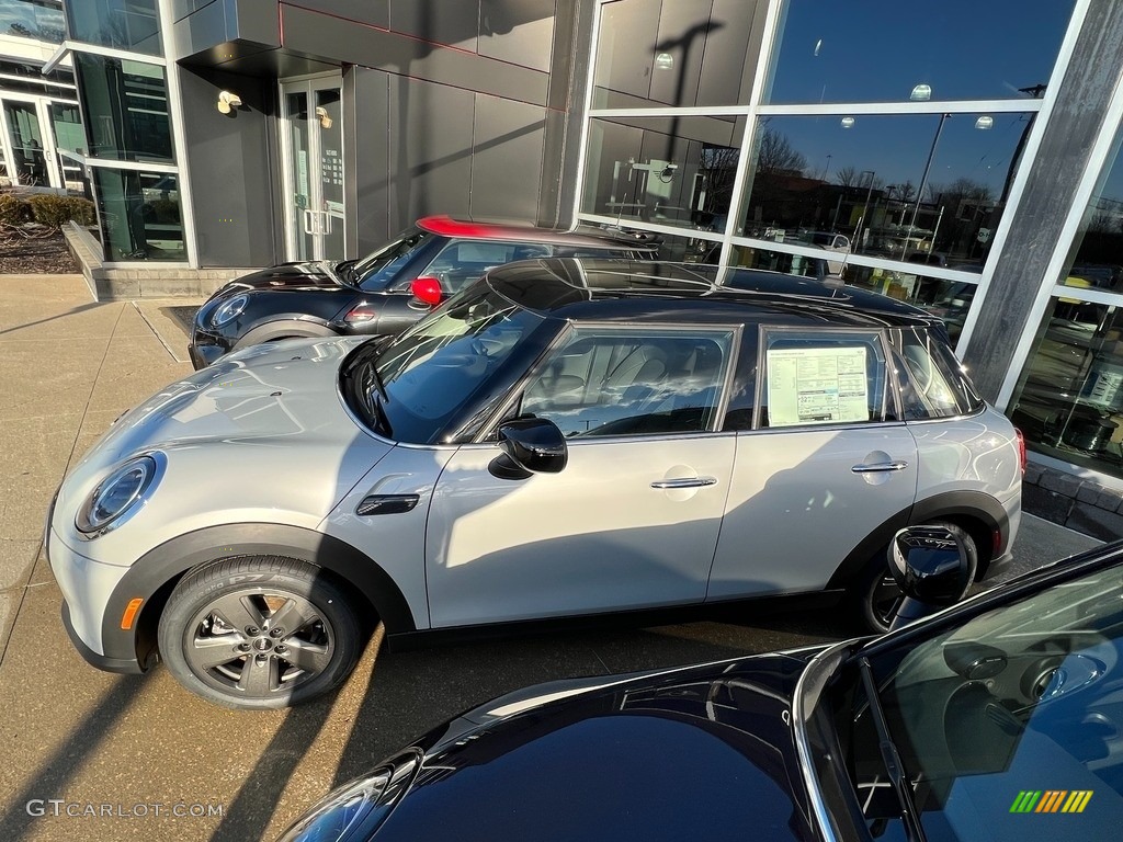 2023 Hardtop Cooper 4 Door - White Silver Metallic / Carbon Black photo #3