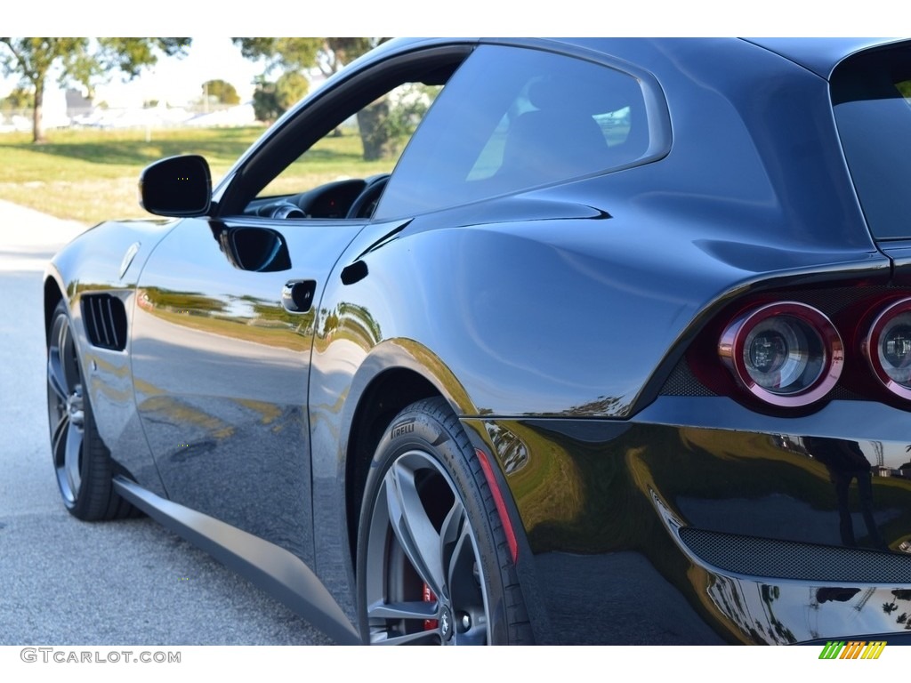 Nero DS 1250 2017 Ferrari GTC4Lusso Standard GTC4Lusso Model Exterior Photo #145506048