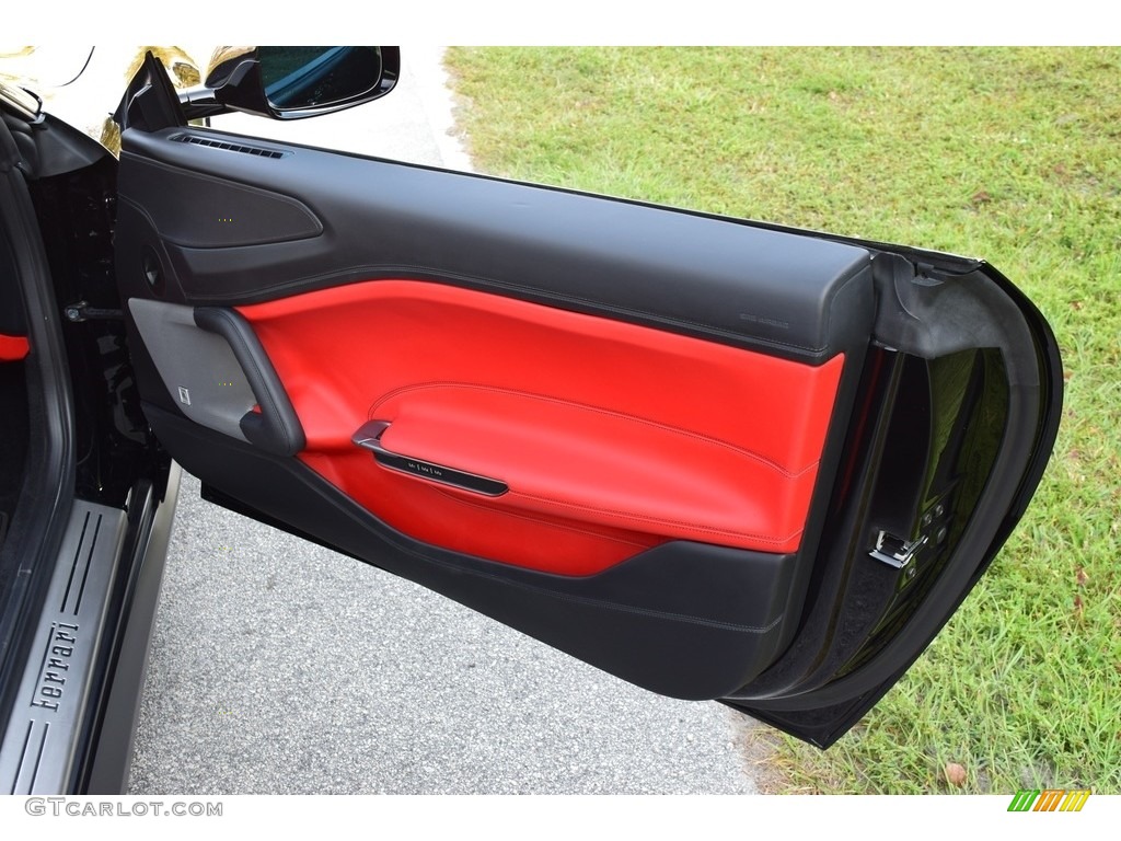 2017 Ferrari GTC4Lusso Standard GTC4Lusso Model Door Panel Photos