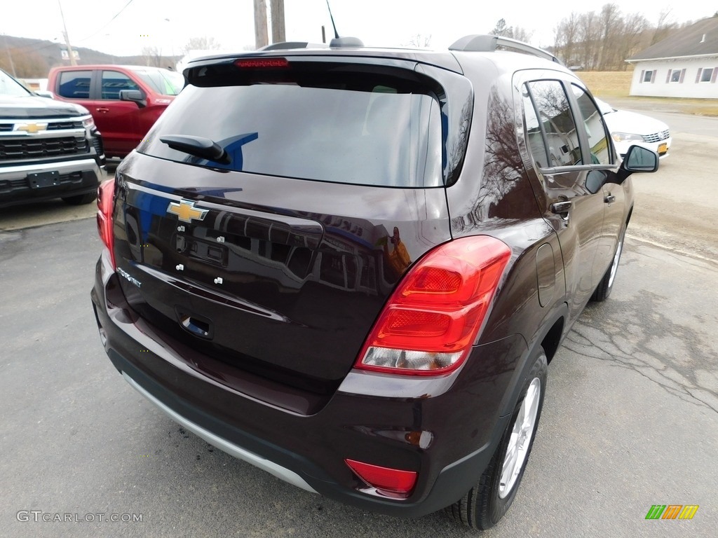 2022 Trax LT AWD - Black Cherry Metallic / Jet Black photo #7