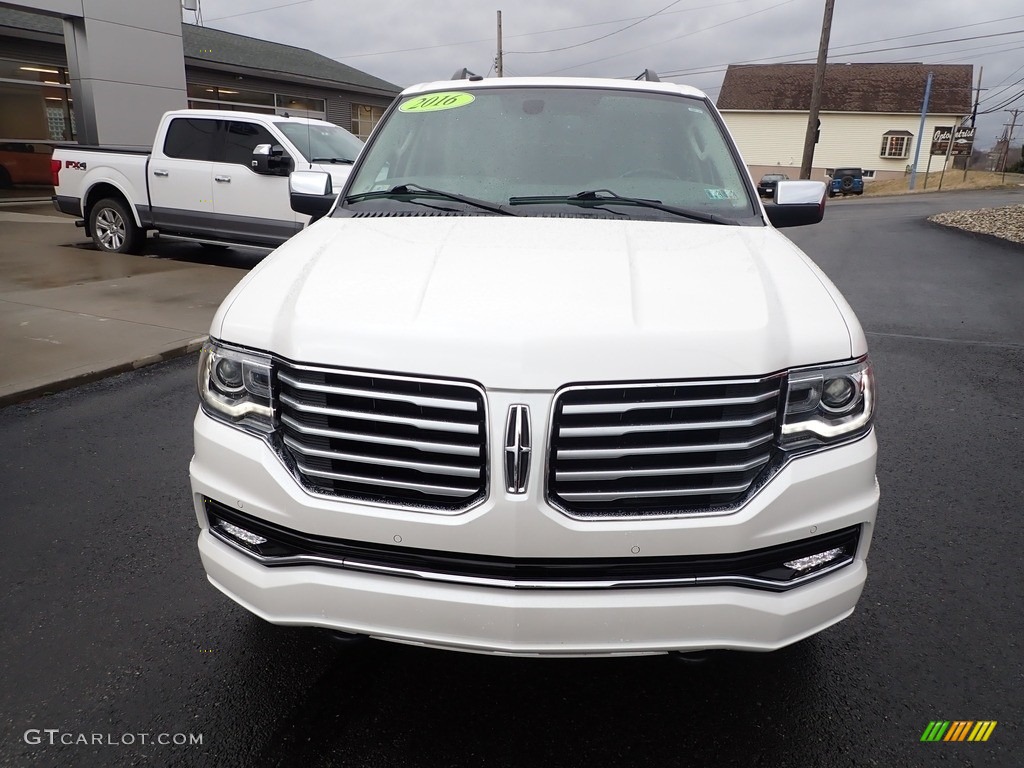 White Platinum Metallic 2016 Lincoln Navigator Select 4x4 Exterior Photo #145507077