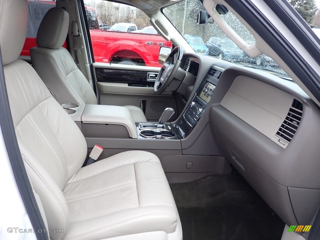 2016 Lincoln Navigator Select 4x4 Front Seat Photo #145507104