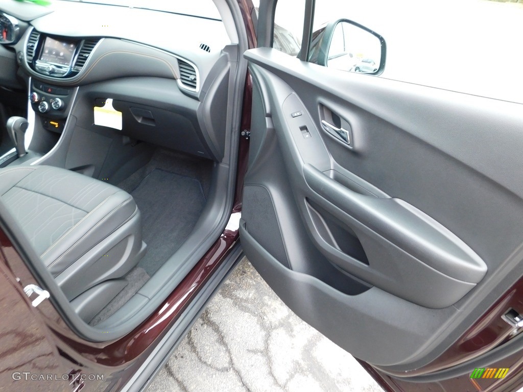2022 Trax LT AWD - Black Cherry Metallic / Jet Black photo #38