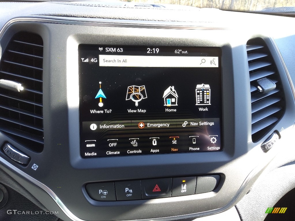 2023 Jeep Cherokee Altitude Lux 4x4 Controls Photo #145508292