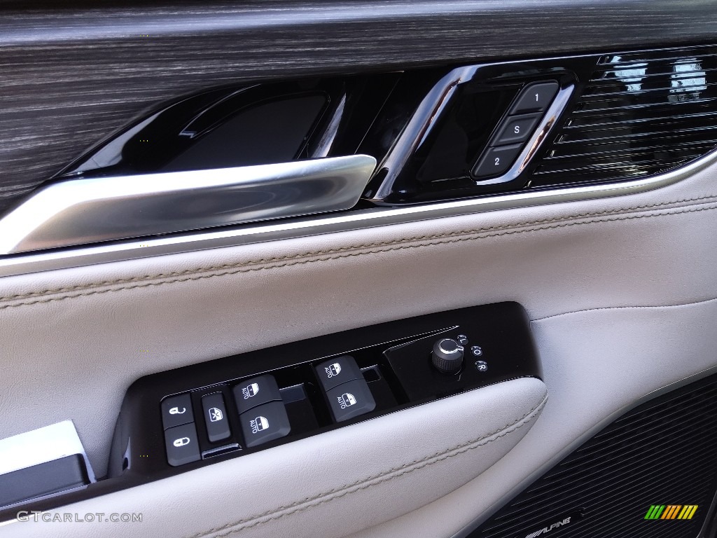 2023 Jeep Wagoneer Series III 4x4 Sea Salt/Black Door Panel Photo #145508883