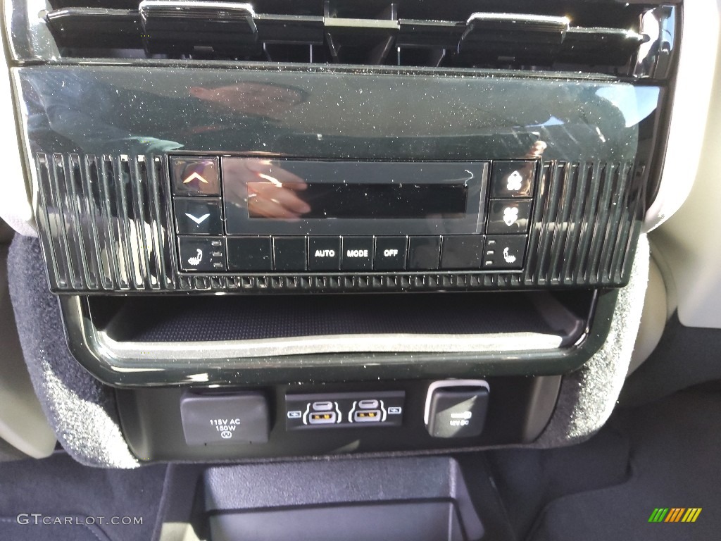 2023 Jeep Wagoneer Series III 4x4 Controls Photo #145509018