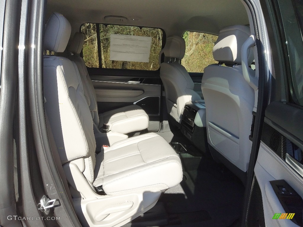 Sea Salt/Black Interior 2023 Jeep Wagoneer Series III 4x4 Photo #145509102