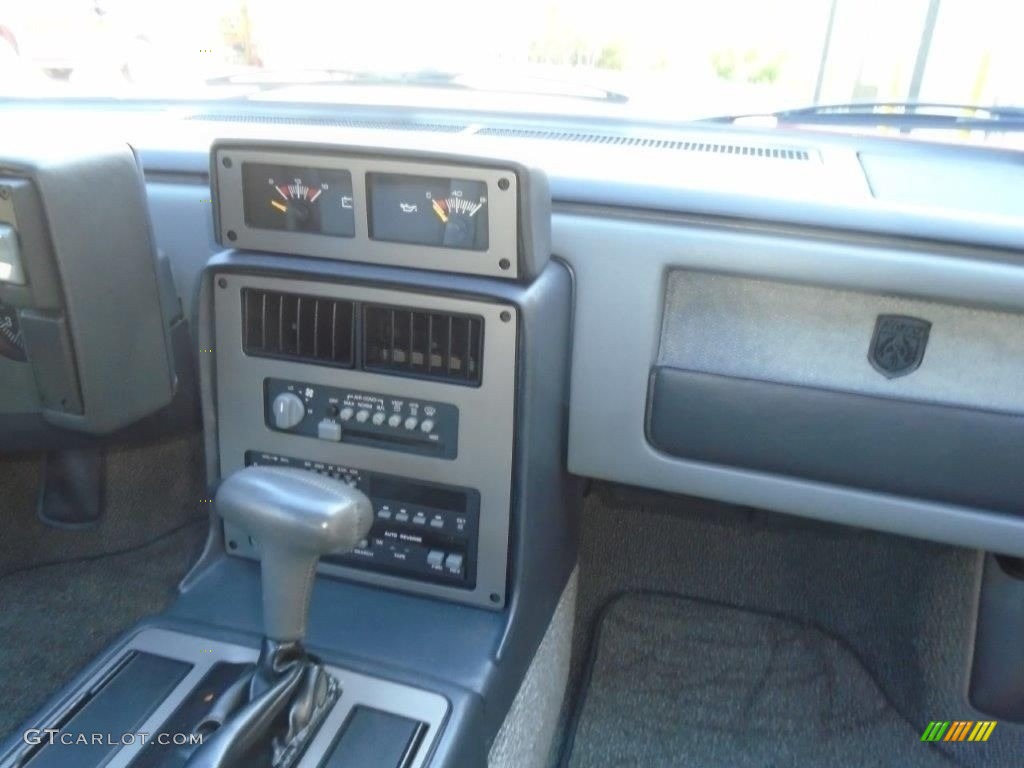1986 Pontiac Fiero GT Gray Dashboard Photo #145511324