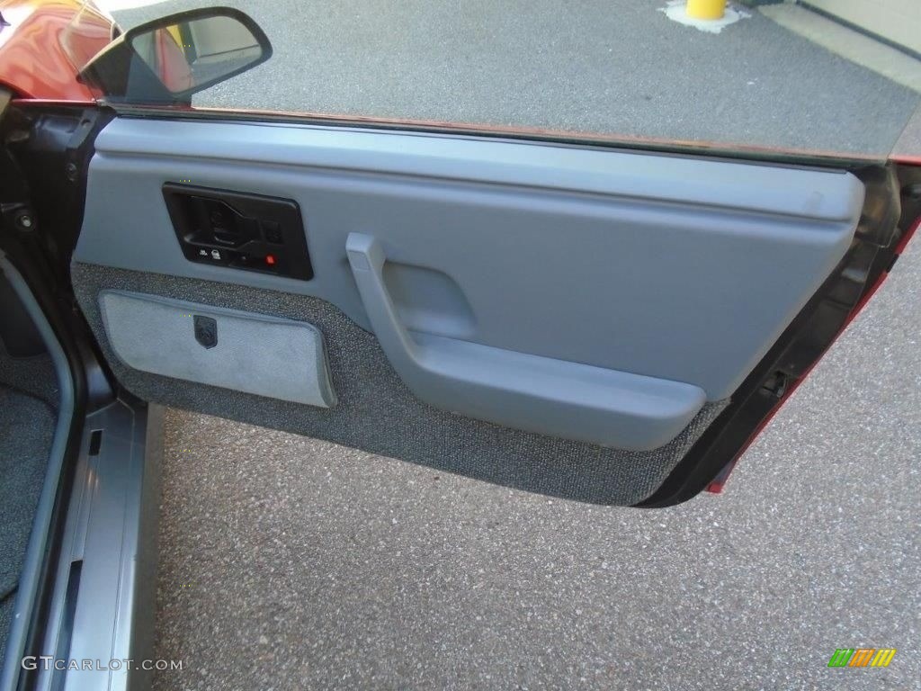 1986 Pontiac Fiero GT Gray Door Panel Photo #145511451