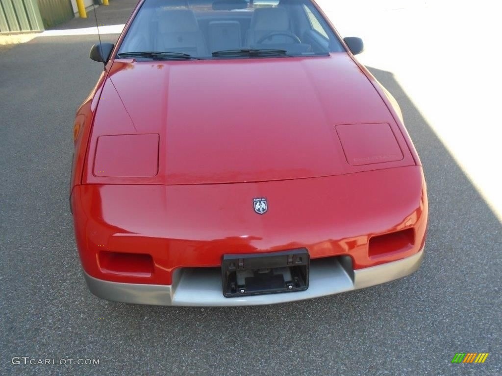 1986 Fiero GT - Red / Gray photo #13