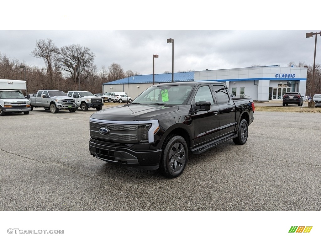 Agate Black Metallic 2023 Ford F150 Lightning Lariat 4x4 Exterior Photo #145511958