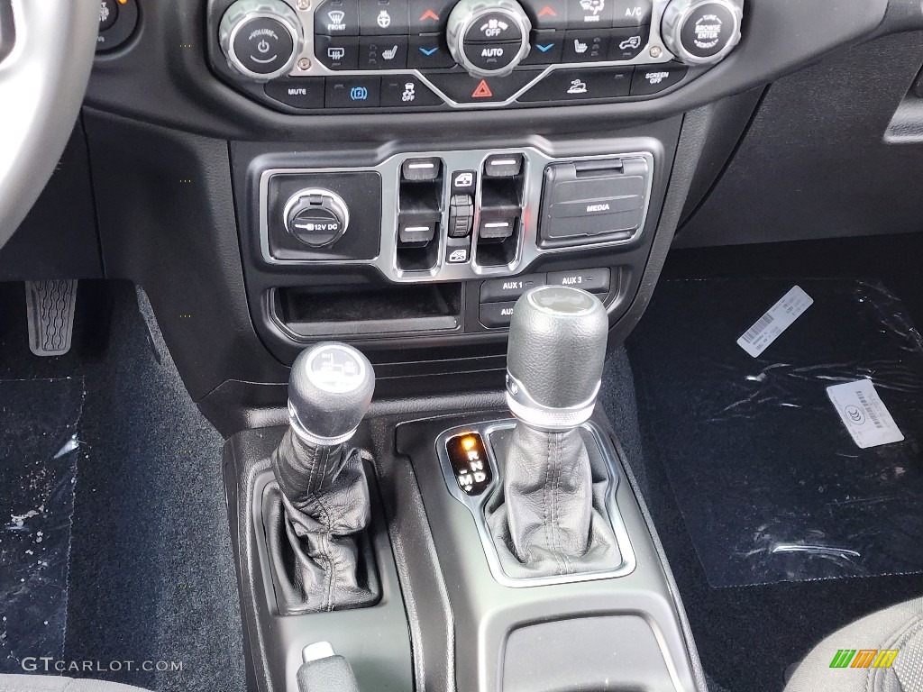 2023 Jeep Wrangler Unlimited Willys 4XE Hybrid Controls Photo #145512030