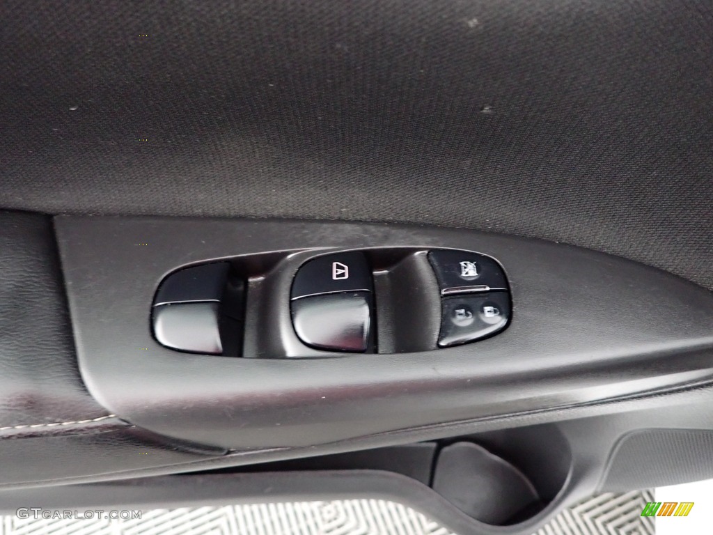 2019 Sentra S - Fresh Powder / Charcoal photo #12