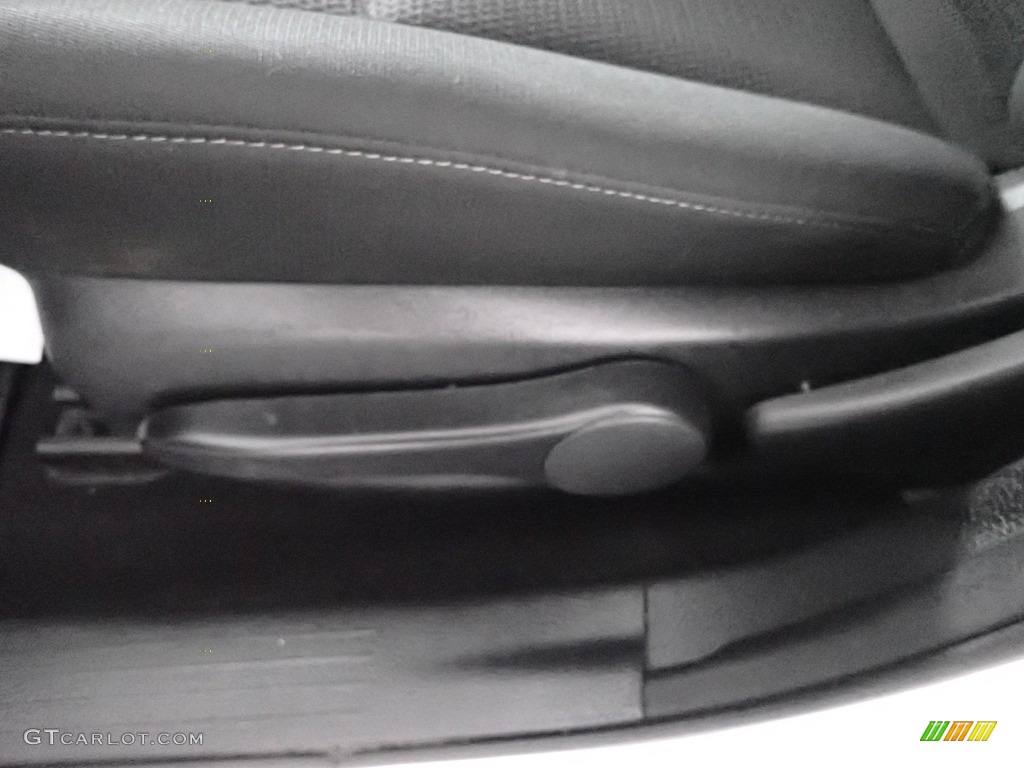 2019 Sentra S - Fresh Powder / Charcoal photo #13