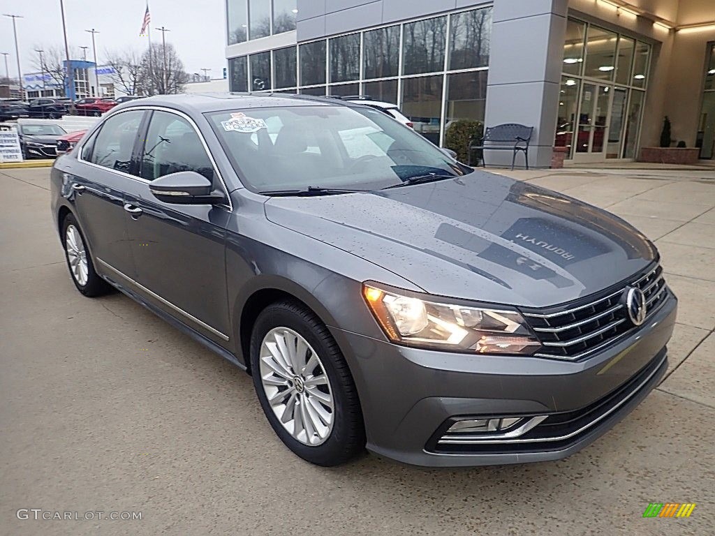 Platinum Gray Metallic 2016 Volkswagen Passat SE Sedan Exterior Photo #145513725