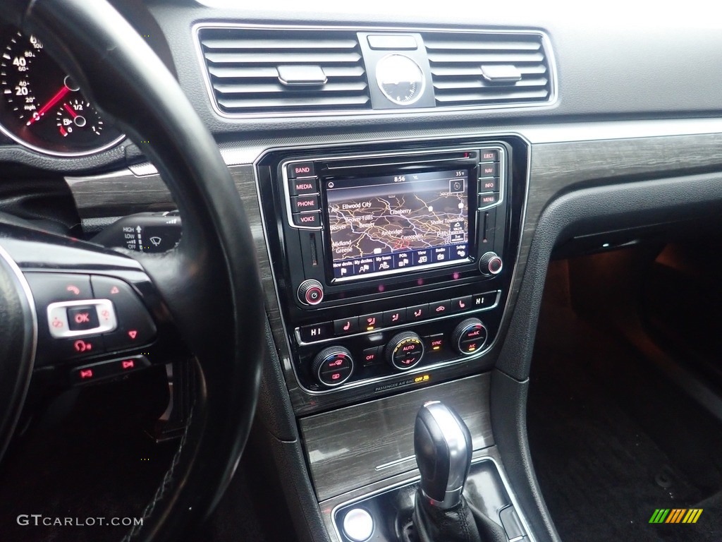 2016 Volkswagen Passat SE Sedan Navigation Photo #145513872