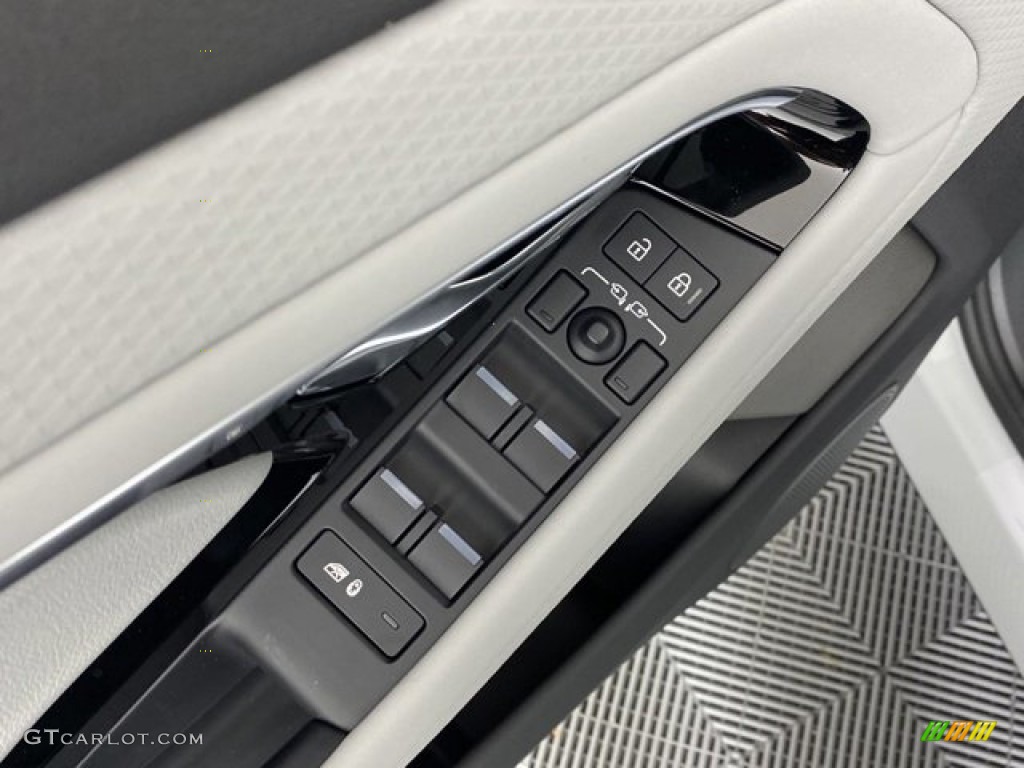 2023 Land Rover Range Rover Evoque S R-Dynamic Controls Photo #145516445
