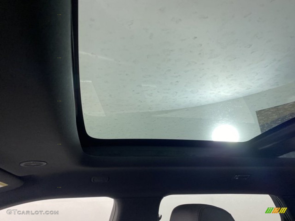 2023 Range Rover Evoque S R-Dynamic - Fuji White / Cloud photo #24