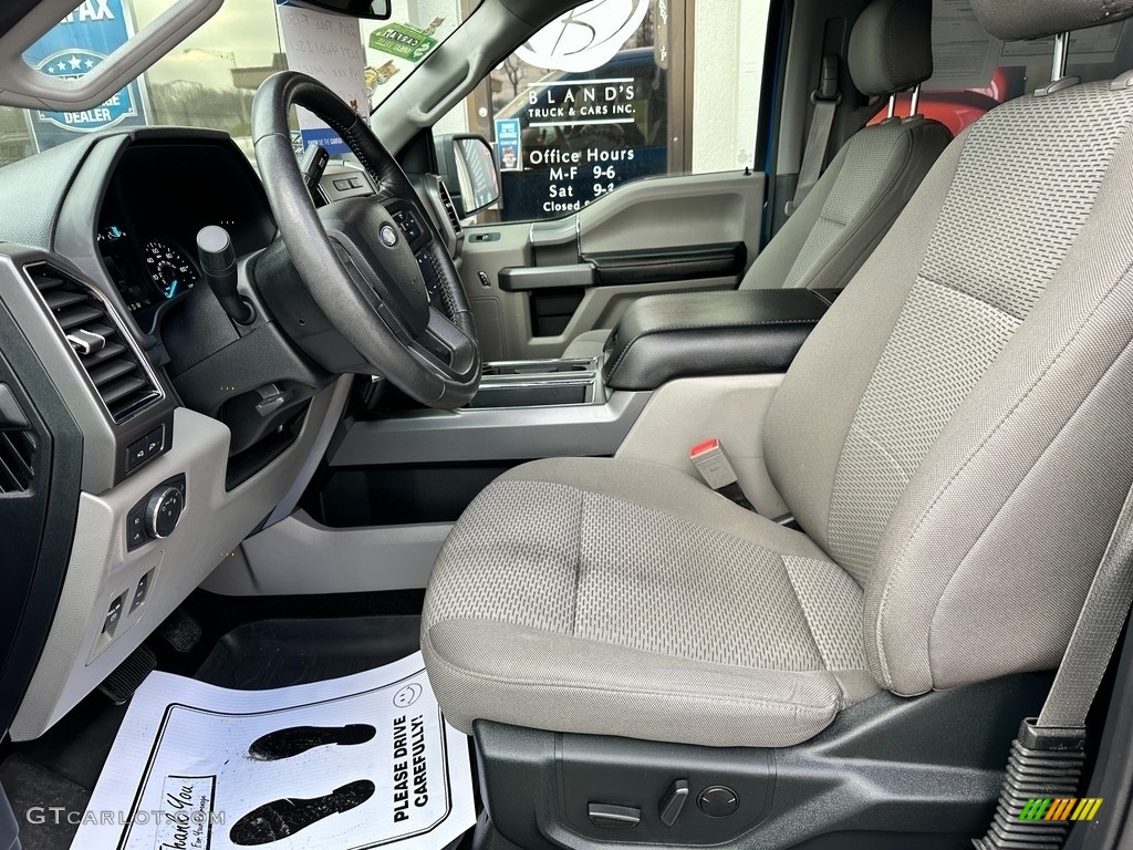 2019 F150 XLT SuperCrew 4x4 - Velocity Blue / Earth Gray photo #6