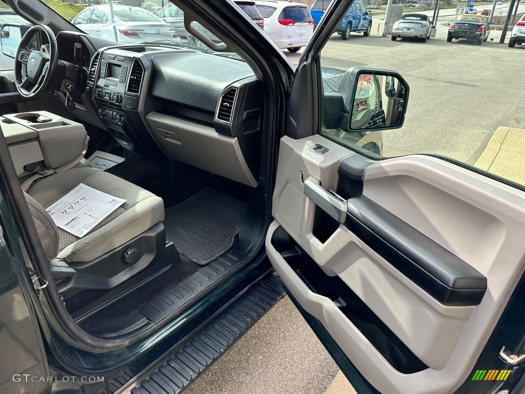 2016 F150 XLT SuperCrew 4x4 - Green Gem / Medium Earth Gray photo #16