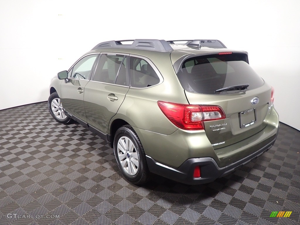 2019 Outback 2.5i Premium - Wilderness Green Metallic / Warm Ivory photo #10