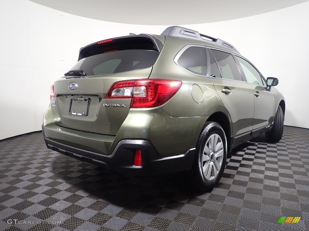 2019 Outback 2.5i Premium - Wilderness Green Metallic / Warm Ivory photo #15