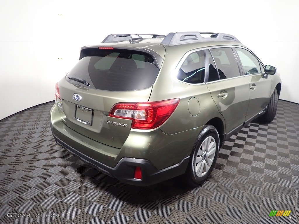 2019 Outback 2.5i Premium - Wilderness Green Metallic / Warm Ivory photo #16