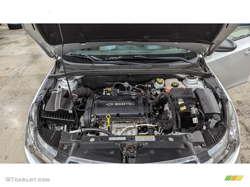 2015 Cruze LS - Silver Ice Metallic / Jet Black/Medium Titanium photo #17