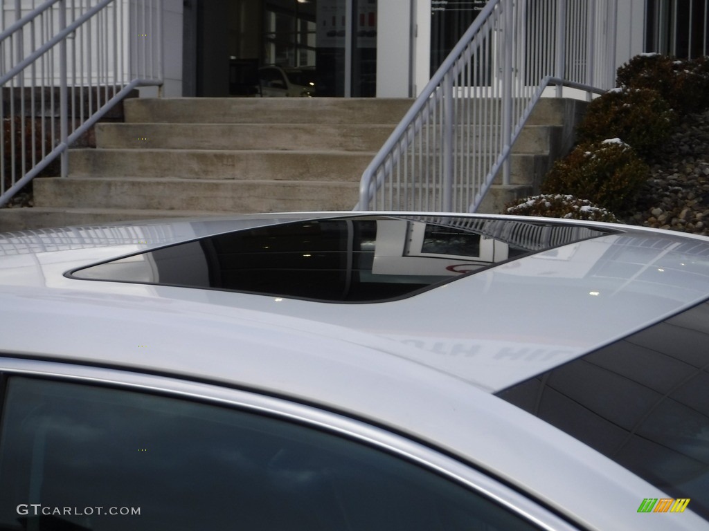2013 Avalon Limited - Blizzard White Pearl / Black photo #3