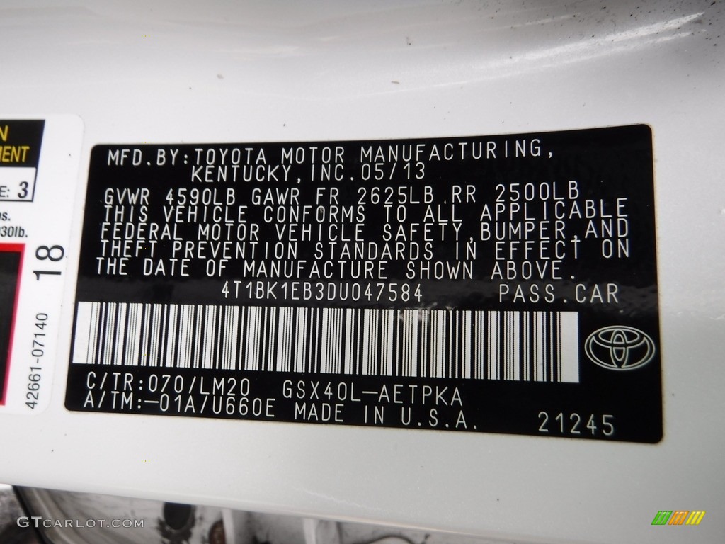 2013 Avalon Limited - Blizzard White Pearl / Black photo #31