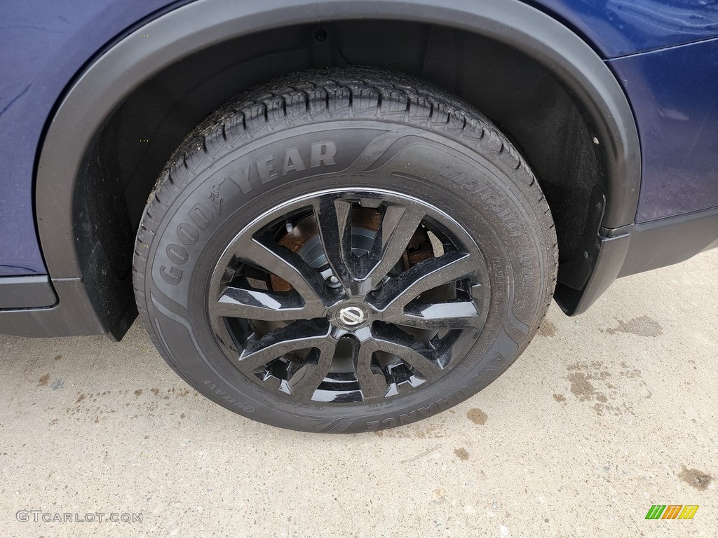 2018 Nissan Rogue SV Wheel Photos