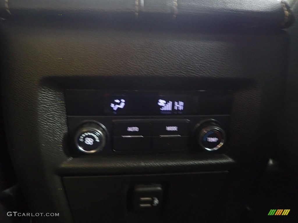 2019 Traverse LT AWD - Silver Ice Metallic / Jet Black photo #25