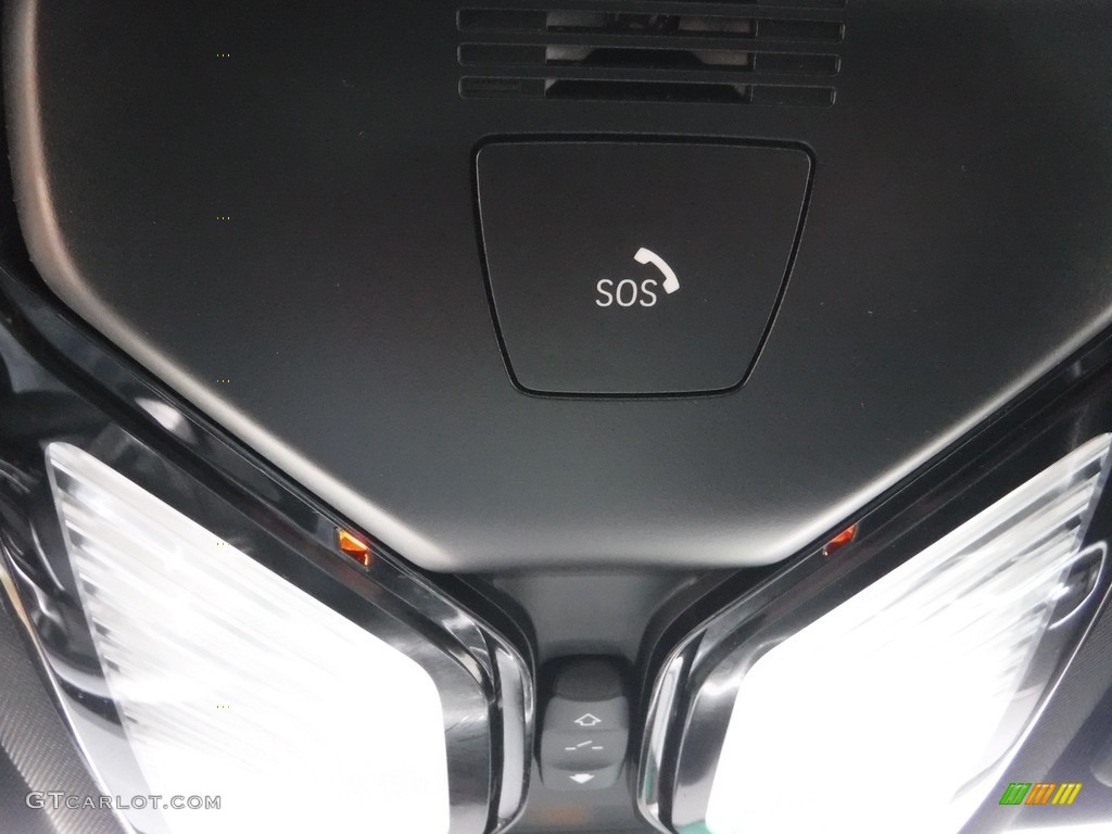 2020 3 Series 330i xDrive Sedan - Black Sapphire Metallic / Black photo #25