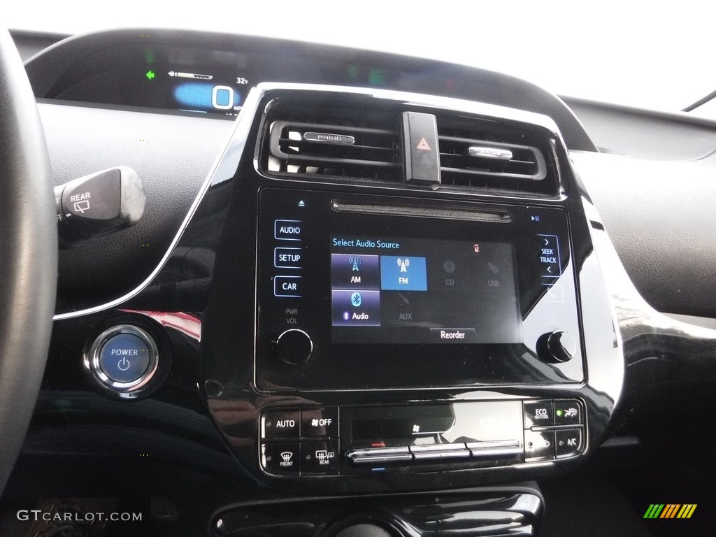 2019 Prius XLE - Blizzard White Pearl / Black photo #4