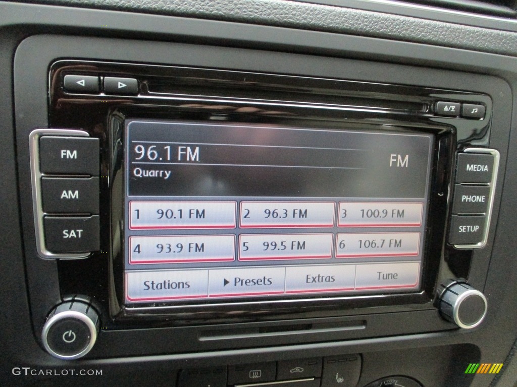 2013 Jetta SE Sedan - Tornado Red / Cornsilk Beige photo #15