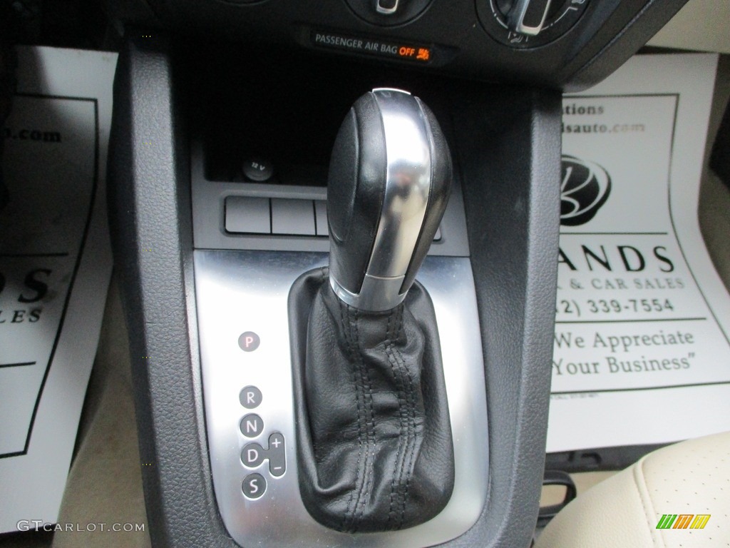 2013 Jetta SE Sedan - Tornado Red / Cornsilk Beige photo #18