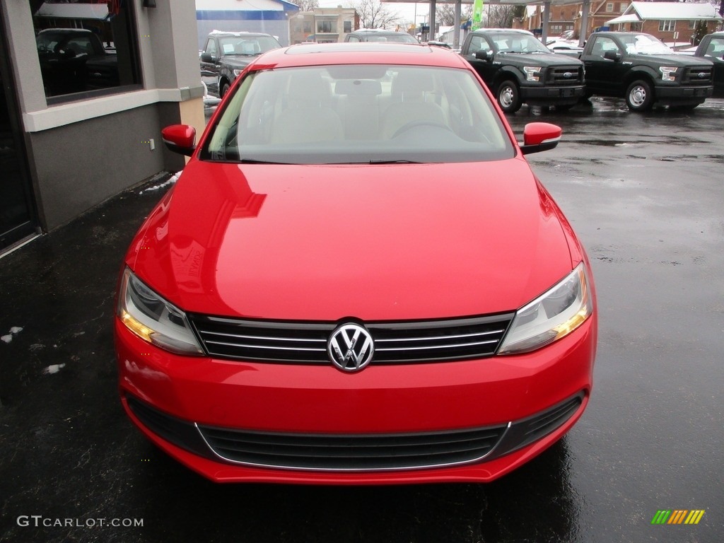 2013 Jetta SE Sedan - Tornado Red / Cornsilk Beige photo #21