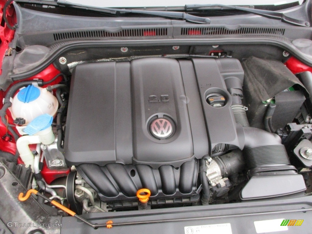 2013 Jetta SE Sedan - Tornado Red / Cornsilk Beige photo #26