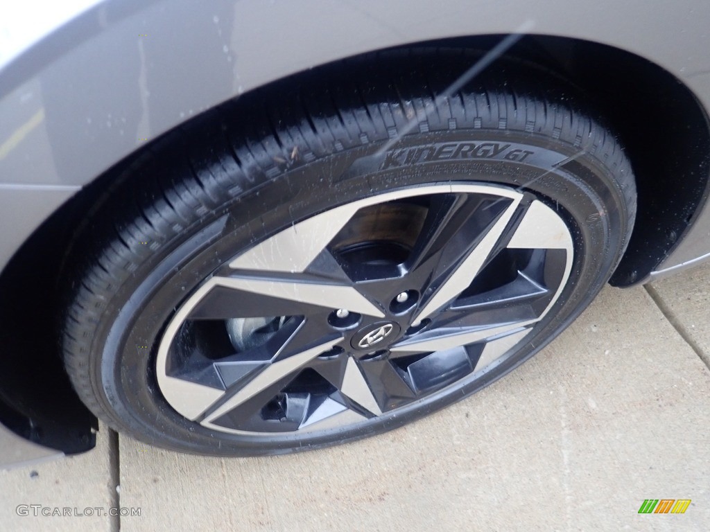 2023 Hyundai Elantra Limited Hybrid Wheel Photos